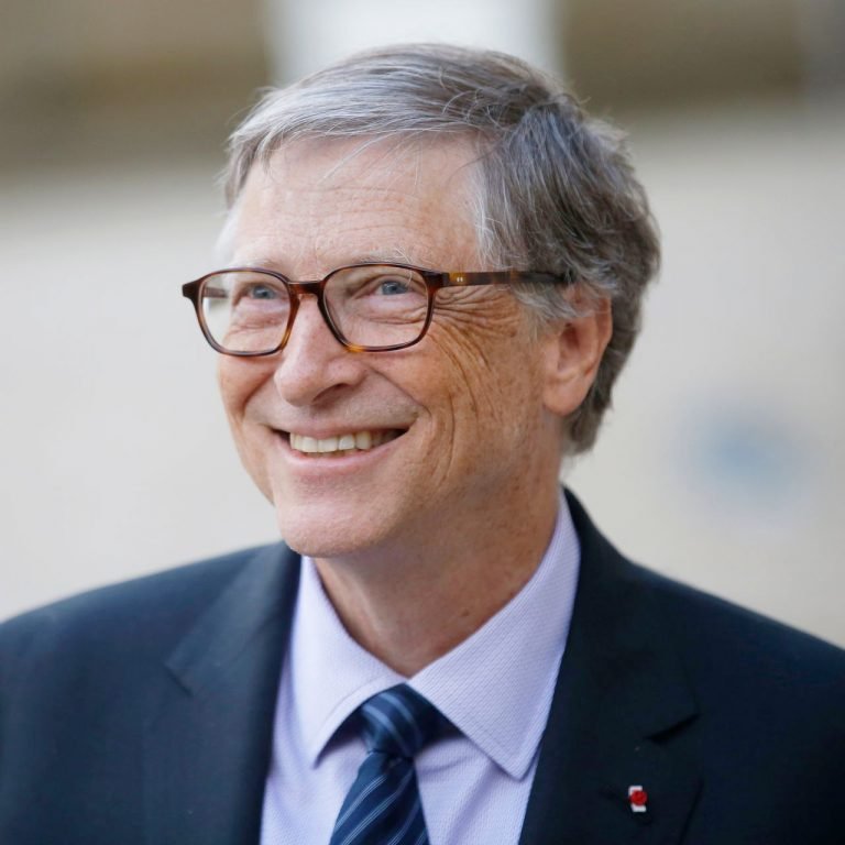 Bill Gates: «Δυστυχώς… η Όμικρον έκανε καλύτερη δουλειά από τα εμβόλια!»