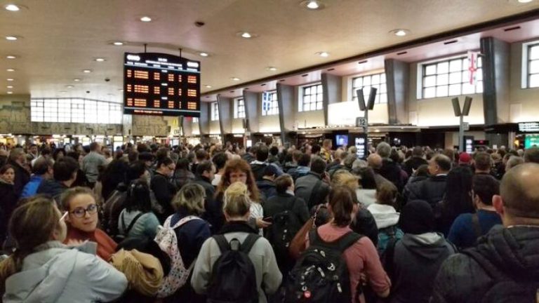 Το Μείζων Μόντρεαλ ενδέχεται να χάσει στάσεις λεωφορείων