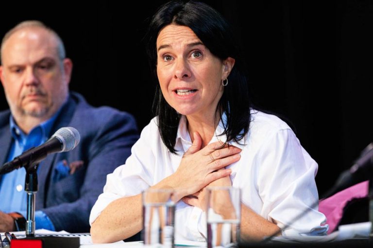 H πόλη του Μόντρεαλ «σφίγγει το ζωνάρι» στα έξοδα των υπαλλήλων της