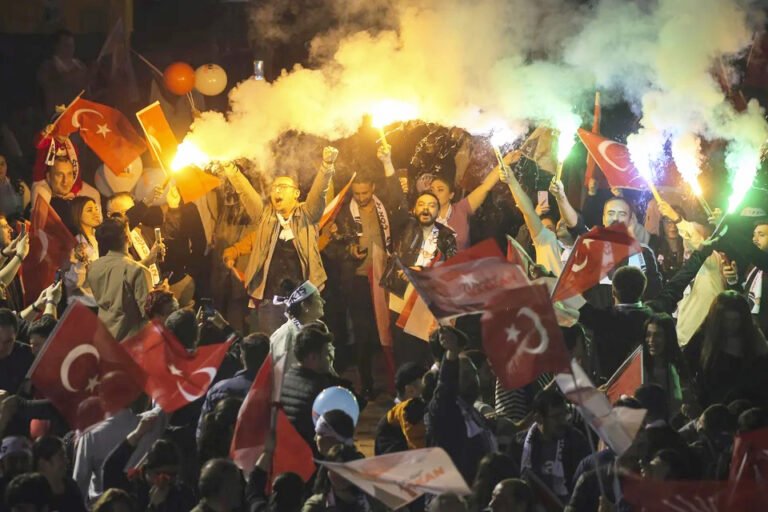 Βαριά ήττα Ερντογάν στις δημοτικές εκλογές