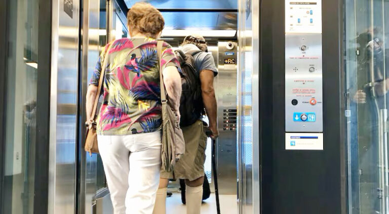 Περπατήστε ή μείνετε σπίτι