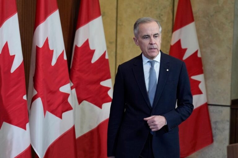 Τηλεφωνική επικοινωνία Κάρνεϊ-Τραμπ: Αμοιβαία βήματα προσέγγισης παρά τις εμπορικές εντάσεις