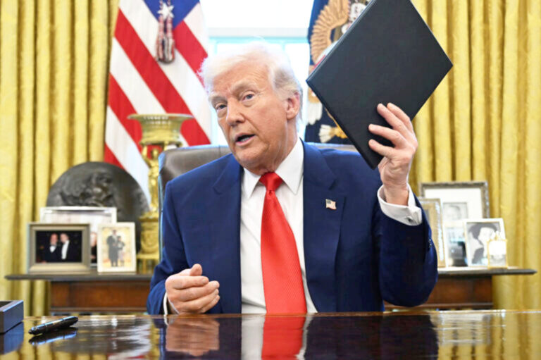 Το παρασκήνιο της στροφής Τραμπ για τους δασμούς