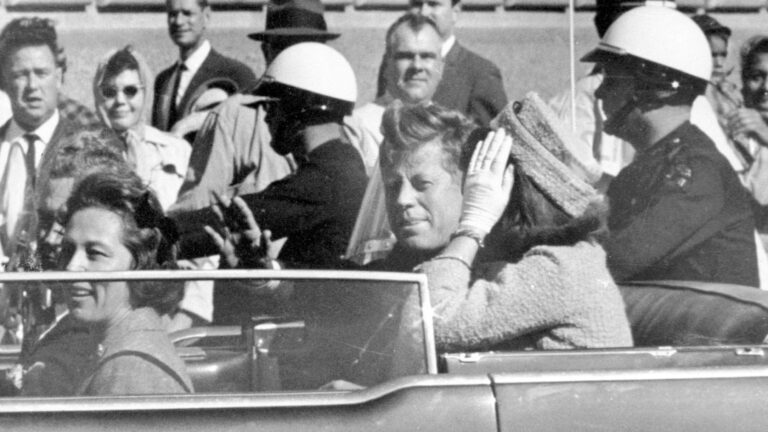Άνοιξαν τα απόρρητα αρχεία της CIA για τη δολοφονία Κένεντι