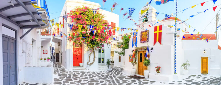 Παναγιά – Δεκαπενταύγουστος – Ελλάδα  ΤΡΕΙΣ ΛΕΞΕΙΣ, ΜΙΑ ΓΙΟΡΤΗ