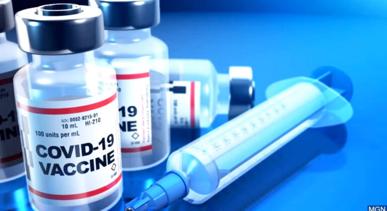 Τέλος τα δωρεάν εμβόλια COVID-19για το γενικό πληθυσμό στο Κεμπέκ