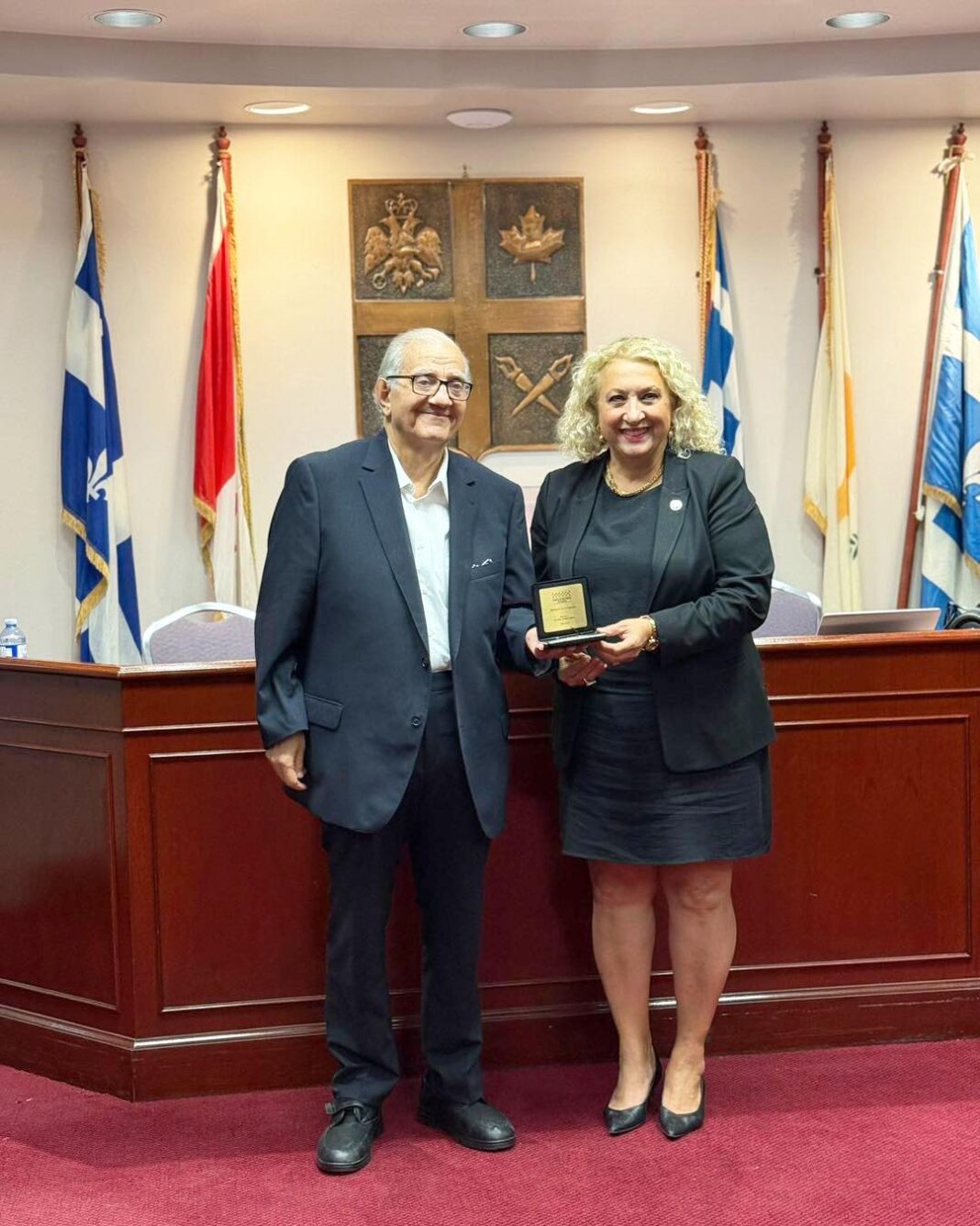 Απονομή Μεταλλίου της Εθνοσυνέλευσης του Κεμπέκ στον Δρ. Γιάννη Χατζηνικολάου