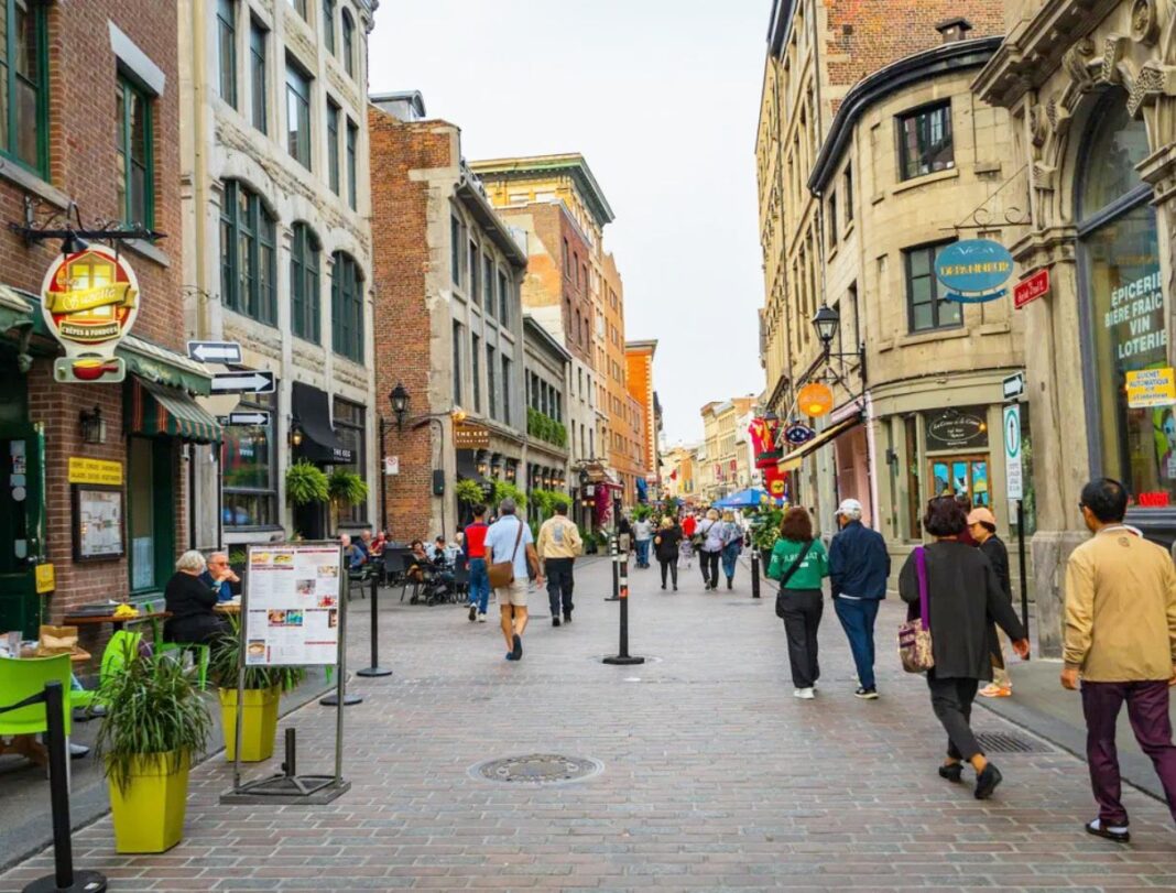 Το όραμα της Projet Montréal για την πεζοδρόμηση του Παλαιού Μόντρεαλ και οι αντιδράσεις της αντιπολίτευσης