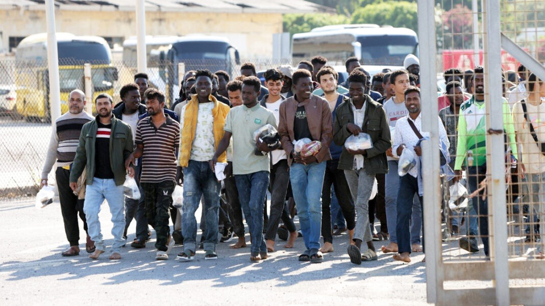 Πάνω από το 60% όσων δήλωναν ανήλικοι είναι τελικά… ενήλικες!