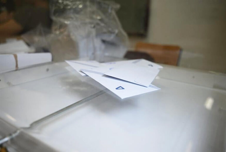 Η διπλή ανάγνωση των δημοσκοπήσεων από την κυβέρνηση