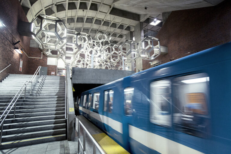 Άνοδος στις απόπειρες αυτοκτονίας στο μετρό του Μόντρεαλ