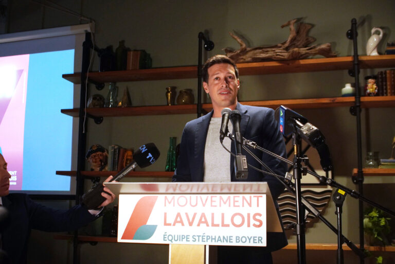 Ο Stéphane Boyer επανεκλέγεται δήμαρχος του Λαβάλ με ισχυρή πλειοψηφία