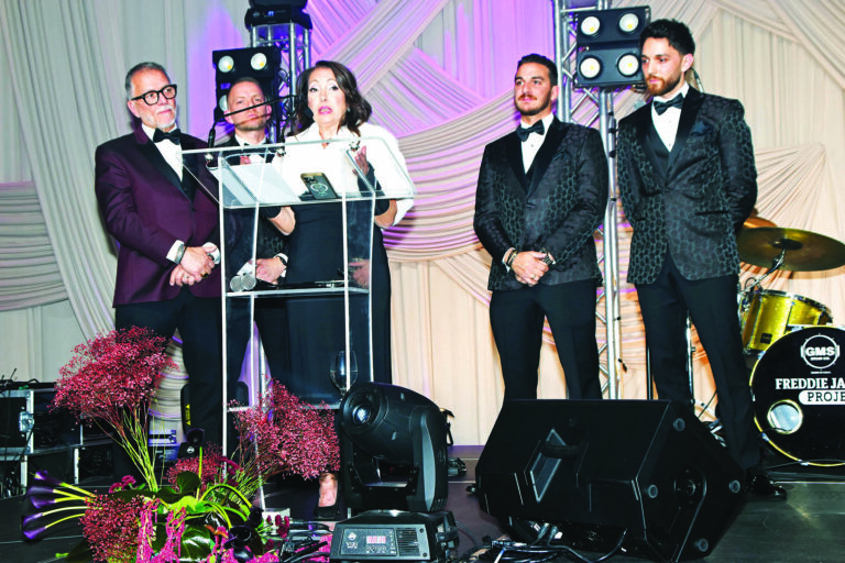 «Pink in the City»: Η Μαγεία της Ελπίδας συγκεντρώνει εκατοντάδες χιλιάδες δολάρια για τον καρκίνο του μαστού