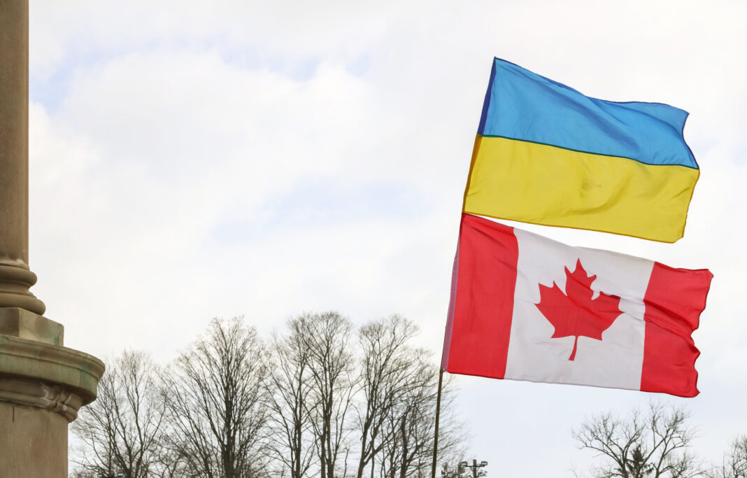 Ο Καναδάς αγοράζει όπλα αξίας 200 εκατ. δολαρίων για την Ουκρανία από αμερικανικά αποθέματα