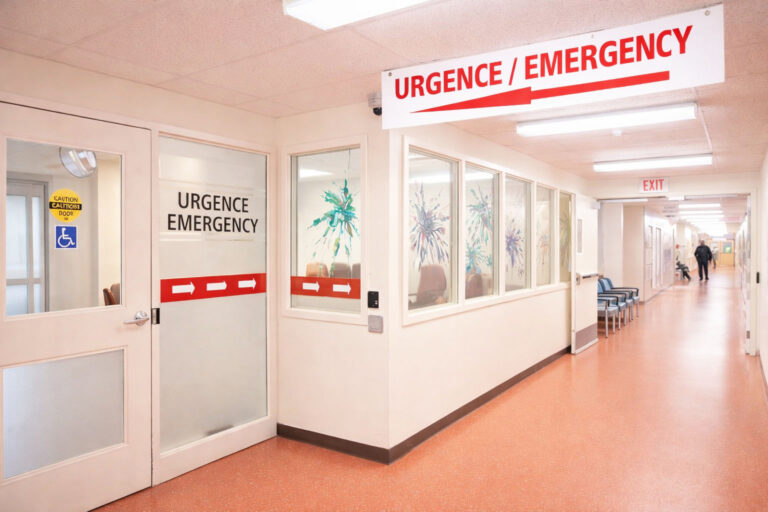 Με ανιχνευτές μετάλλων στα επείγοντα