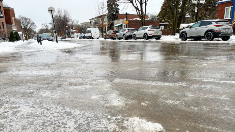 Αλάτι, άμμος και πάγος: πώς διαφέρουν Λαβάλ, Μόντρεαλ και Λονγκέι
