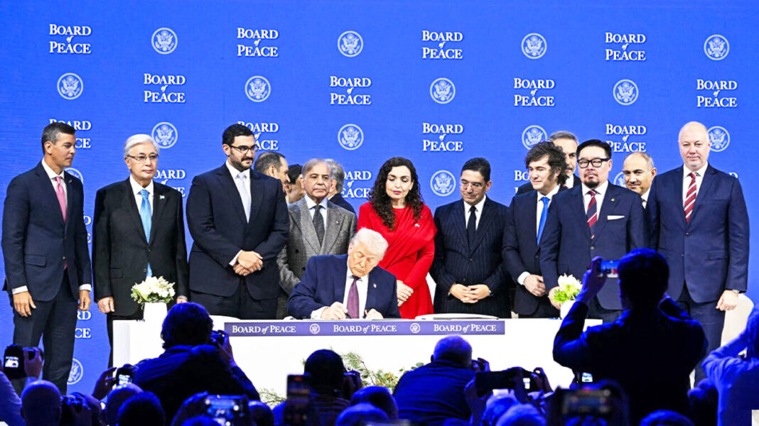 Ο Τραμπ παρουσίασε το Συμβούλιο Ειρήνης