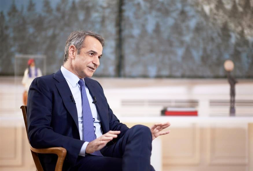 Γιατί η κυβέρνηση αυξάνει την πίεση στο ΠΑΣΟΚ