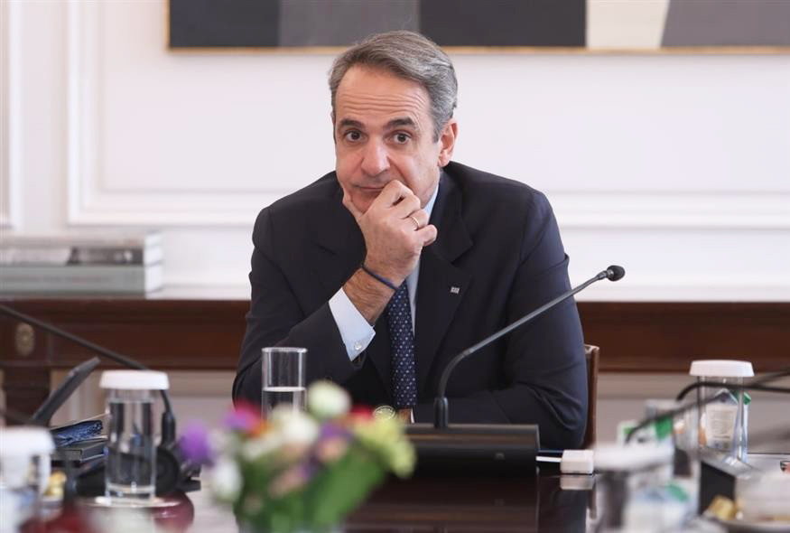 Πακέτο μέτρων σε δύο «δόσεις» από την κυβέρνηση Πακέτο μέτρων σε δύο «δόσεις» από την κυβέρνηση