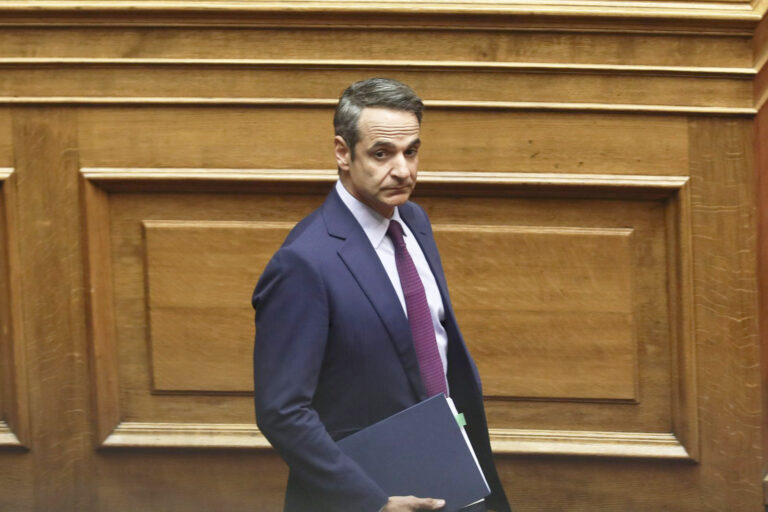 Κάλπες από Νοέμβρη για τον «εγκλωβισμένο» Μητσοτάκη