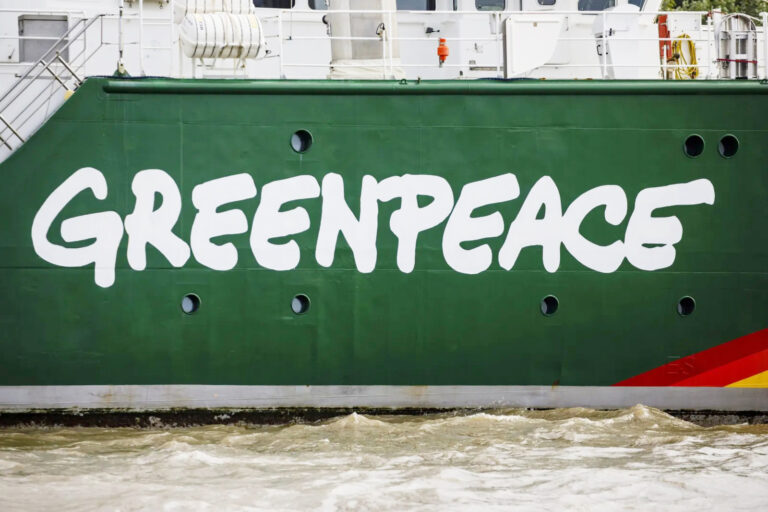 Οι πετρελαϊκές πλουτίζουν από τον πόλεμο στη Μέση Ανατολή